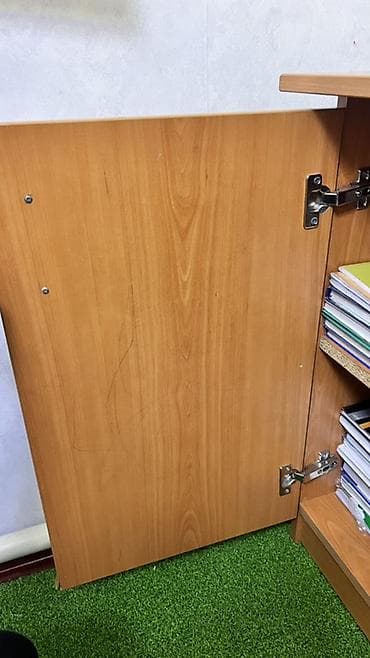 детские письменные столы: Компьютерный стол, С полками — 3