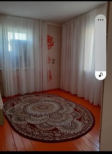 район 4 гор больницы: Просторный дом с готовым интерьером - Светлая кухня-столовая с двумя — 4