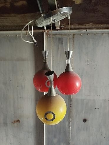 Подвесная люстра.
всё работает светит хорошо