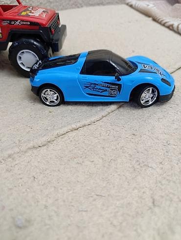 Другие автомобили: Машинки.
каждая по 150 сом — 2