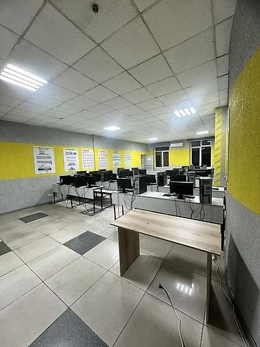 Кеңселерди ижаралоо, 370 м², Өзүнчө кире бериши менен, Өзүнчө санитардык түйүнү менен