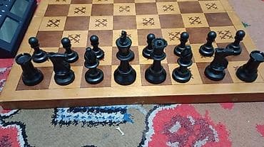 кеты: Продаю шахматы. Шахматы классические, хорошего качества, размер доски — 2