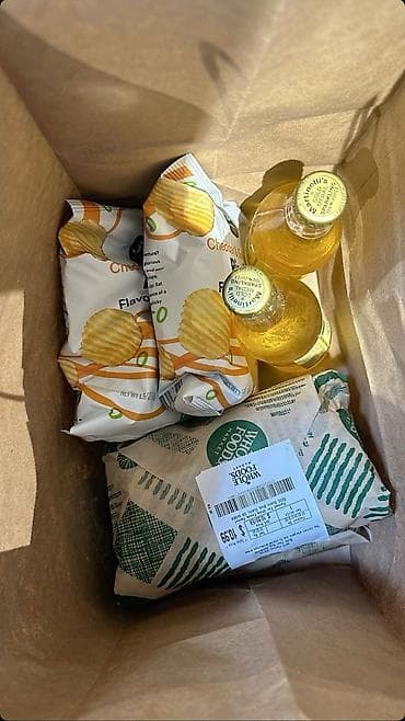 мечит: Талап кылынат Велокурьер, Мото курьер, Самокат менен Кошумча акча табуу, Сыйакылар, 18 жаштан жогору — 1