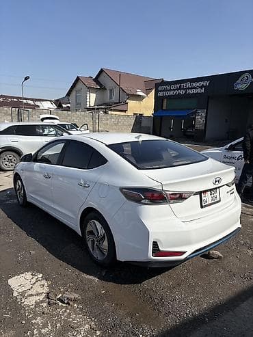 elentra: Hyundai Elantra: 2020 г., 1.6 л, Гибрид, Седан — 3