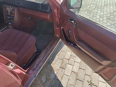 полик коврик: Mercedes-Benz W124: 1988 г., 2 л, Автомат, Газ, Седан — 8