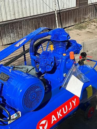 Компрессор 250л Фирма-Akujy 8-атмосфера 900л/мин качает Емкость — 2