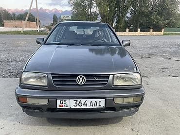 Унаа сатуу: Volkswagen Vento: 1992 г., 2 л, Кол менен иштөөчү, Бензин, Седан — 1