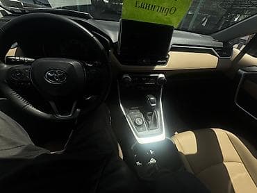 range over: Toyota RAV4: 2023 г., Автомат, Бензин, Кроссовер — 4