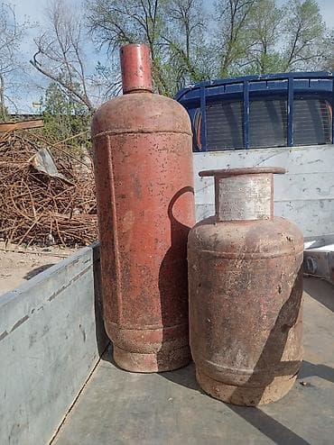 Газовые баллоны металлические (пропан-бутан), красные, советского — 1