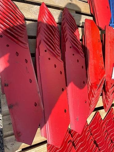 Зоотовары: Продаем лемех, долото, полевая доска, нагрудник, перо на импортные — 1