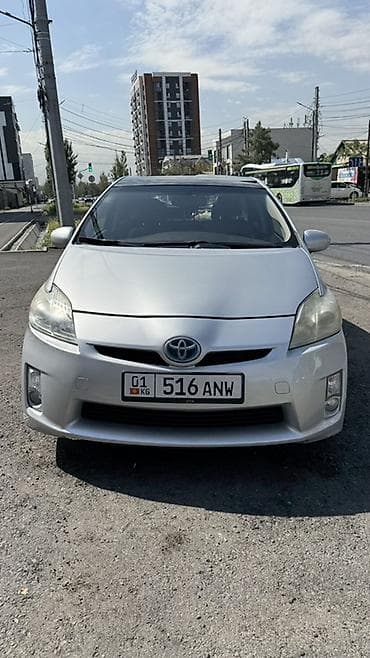 model x: Toyota Prius: 2011 г., Гибрид, Хэтчбэк — 1
