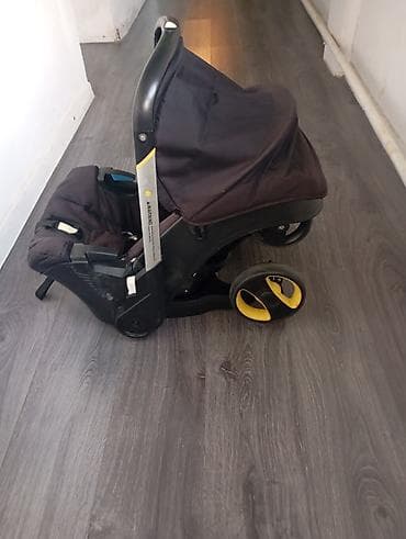 Коляска автокресло 2 в 1 цена 2500 в хорошем состояние