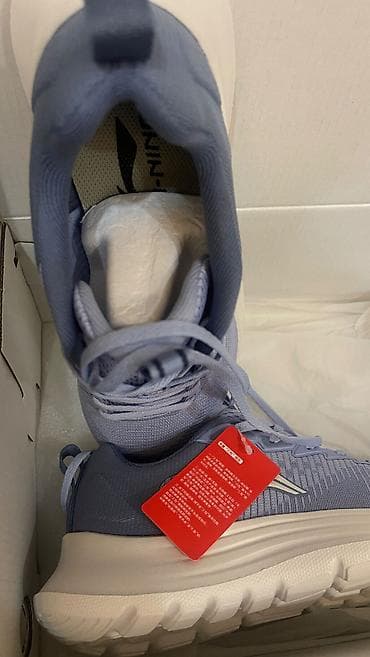 Босоножки, сандалии, шлепанцы: Продам абсолютно новые оригинальные кроссовки lining, цена — 4