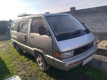 Toyota : 1985 г., 0.2 л, Механика, Бензиновая, Минивэн
