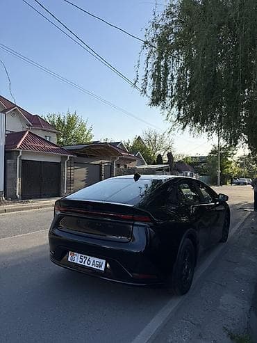 тайота приус 2015: Toyota Prius: 2025 г., 2 л, Автомат, Гибрид, Лифтбек — 6