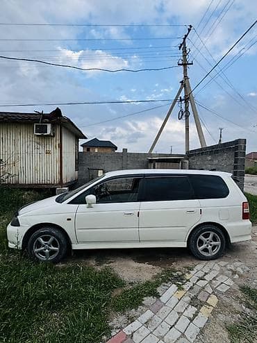 капот морнинг: Honda Odyssey: 2001 г., 2.3 л, Автомат, Минивэн — 6