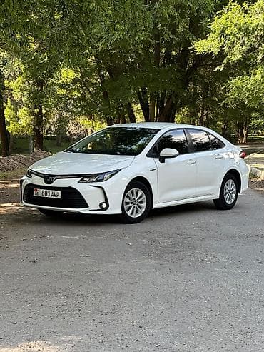 fit shuttle: Toyota Corolla: 2022 г., 1.8 л, Автомат, Гибрид, Седан — 2