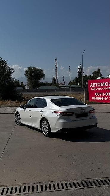 авто в токмаке: Toyota Camry: 2018 г., 2.5 л, Автомат, Гибрид, Седан — 4