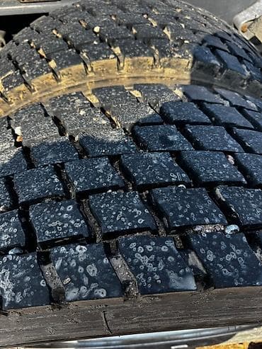 свето диоды: Тягач, DAF, 2005 г., Тентованный — 9