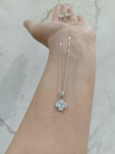 Жеке буюмдар: Ювелирный комплект Ванклив из белого золота с бриллиантами - Состав — 5