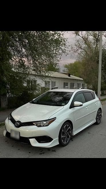 Toyota Corolla: 2017 г., 1.8 л, Автомат, Бензин, Хэтчбэк