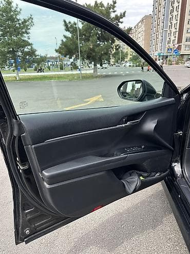 Унаа: Toyota Camry: 2020 г., 2.5 л, Автомат, Гибрид — 9