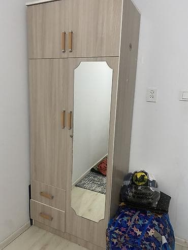 Шифоньер, шкаф для одежды, Б/у, Прямой, ЛДСП at lalafo.kg Шифоньер, шкаф для одежды, Б/у, Прямой, ЛДСП