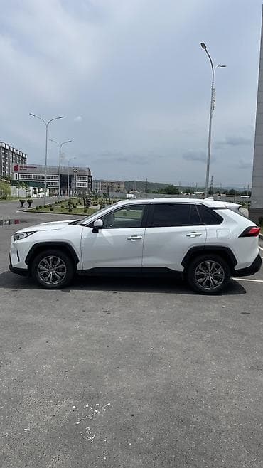 Toyota: Toyota RAV4: 2024 г., 2 л, Бензин, Кроссовер — 4