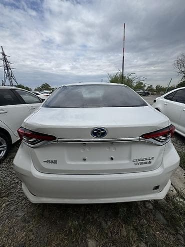 колеса на тойоту: Toyota Corolla: 2021 г., 1.8 л, Вариатор, Гибрид, Седан — 4