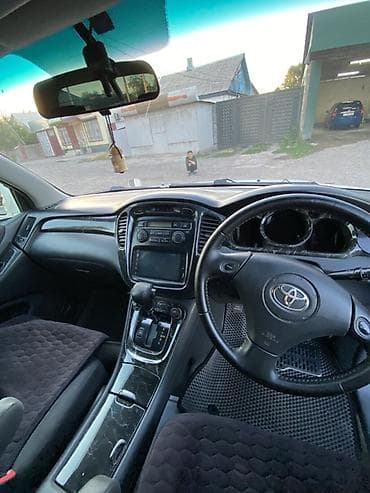 Toyota Kluger: 2001 г., 2.4 л — 9