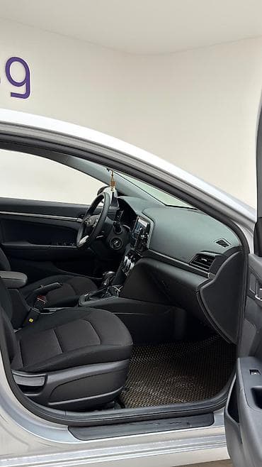 значки на машину: Hyundai Avante: 2019 г., 1.6 л, Автомат, Бензин, Седан — 7