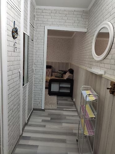 продам квартиру 2 комнатную: 2 комнаты, 42 м², 104 серия, 1 этаж, Косметический ремонт — 1