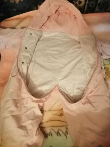 детский зимний комбез для новорождённых: Детские тёплые и на межсезонье комбезы б/у. Состояние хорошее. На — 12