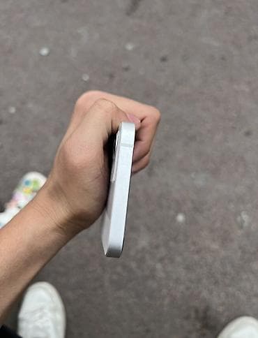 13 iphone: IPhone 12, Б/у, 128 ГБ, Белый, 100 % — 1