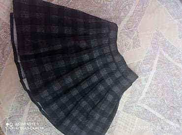 отдам в дар: Отдам за литровую бутылку любого растительного масла две юбки ( одна — 2