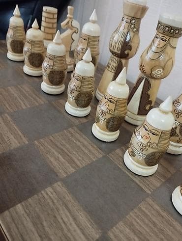 сувенирные шахматы: Коллекционные Шахматы/нарды деревянные, резные - Комплект 2-в-1 — 2