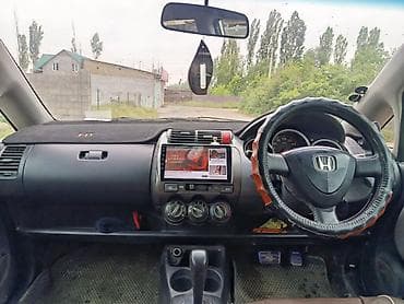 кросс фит: Honda Fit: 2002 г., 1.3 л, Вариатор, Бензин, Хэтчбэк — 5