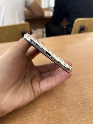 iphone продажа: IPhone Xs, Б/у, 64 ГБ, Серебристый, 81 % — 6