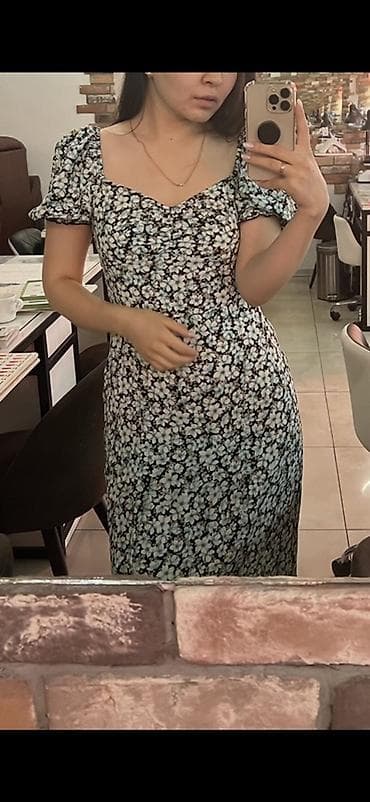 NEWYORKER Платье миди с цветочным принтом с глубоким вырезом. Хлопок