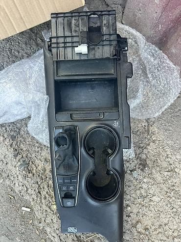 platform ok: Сenter console Toyota 2023 г., Б/у, Оригинал, Япония — 1