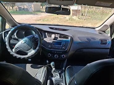kia сид: Kia Ceed: 2014 г., 1.6 л, Механика, Бензин, Универсал — 10