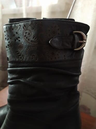 женская модельная обувь больших размеров: Продаю женские кожаные демисезонные сапожки б/у, но носились мало — 6