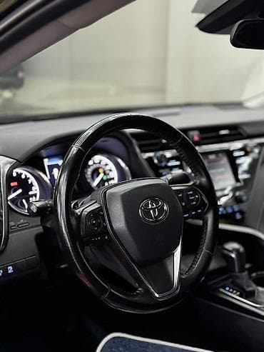 Toyota: Toyota Camry: 2020 г., 2.5 л, Автомат, Бензин, Седан — 2