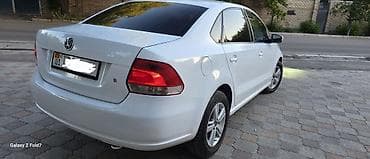 jeely coolray: Volkswagen Polo: 2013 г., 1.6 л, Механика, Бензин, Седан — 3
