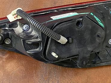 Системы освещения: Задний правый стоп-сигнал Toyota Б/у, Оригинал, ОАЭ — 7