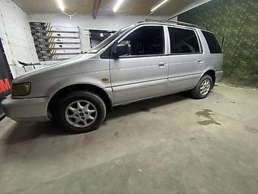 Mini: Mini : 2001 г., 2 л, Кол менен иштөөчү, Газ, Вэн/Минивэн — 1