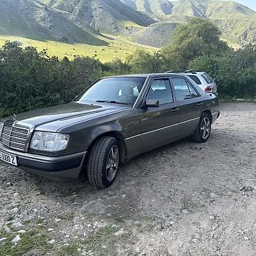 Продажа авто: Mercedes-Benz W124: 1993 г., 2.2 л, Автомат, Бензин, Седан — 5