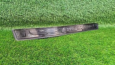 e39 е39: Решетка радиатора BMW 2010 г., Б/у, Оригинал — 3