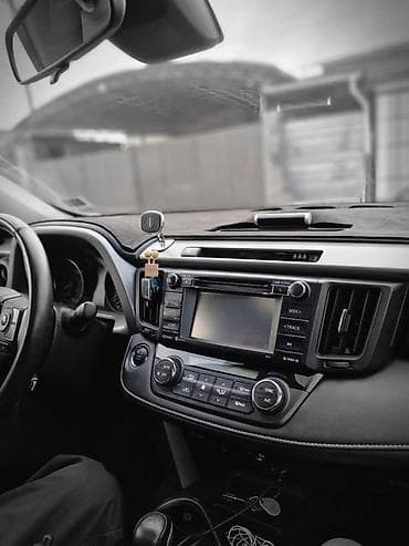 range rove: Toyota RAV4: 2018 г., Автомат, Кроссовер — 2