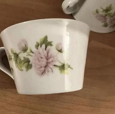 m s: Чайник новый СССР фарфор 1 сорт + тарелка 500 сом Чайные чашки новые — 5